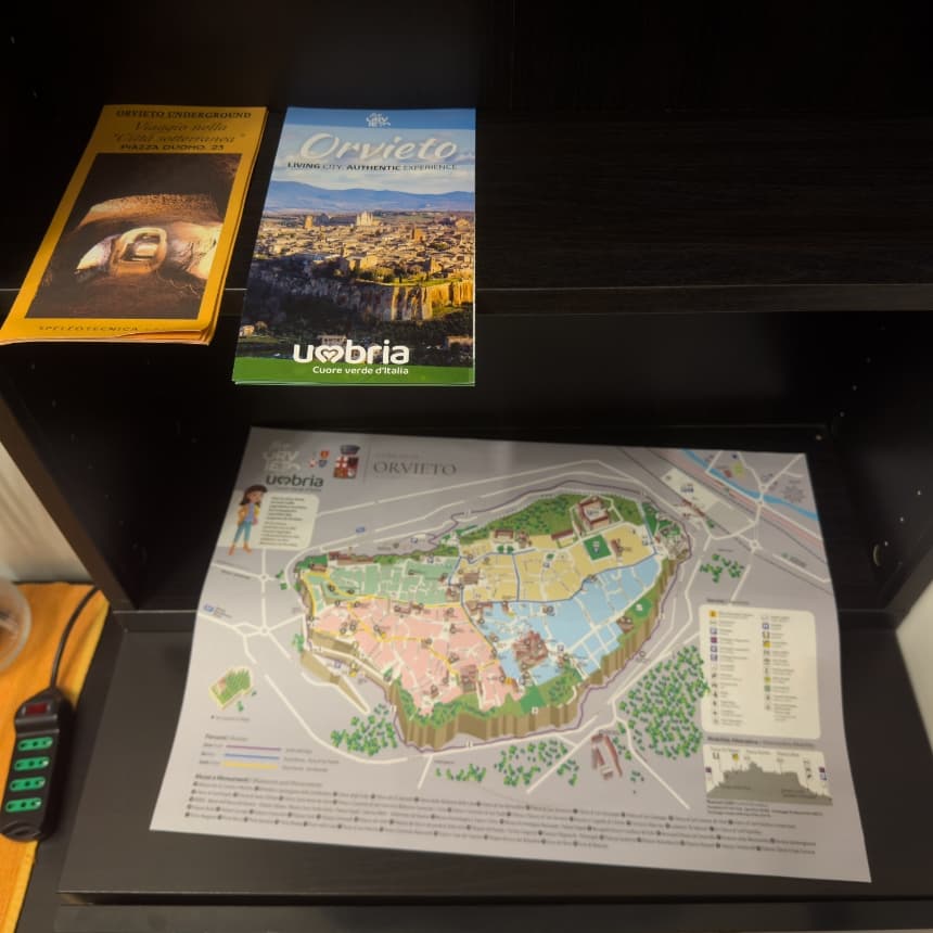 Brochure e mappa turistica di Orvieto